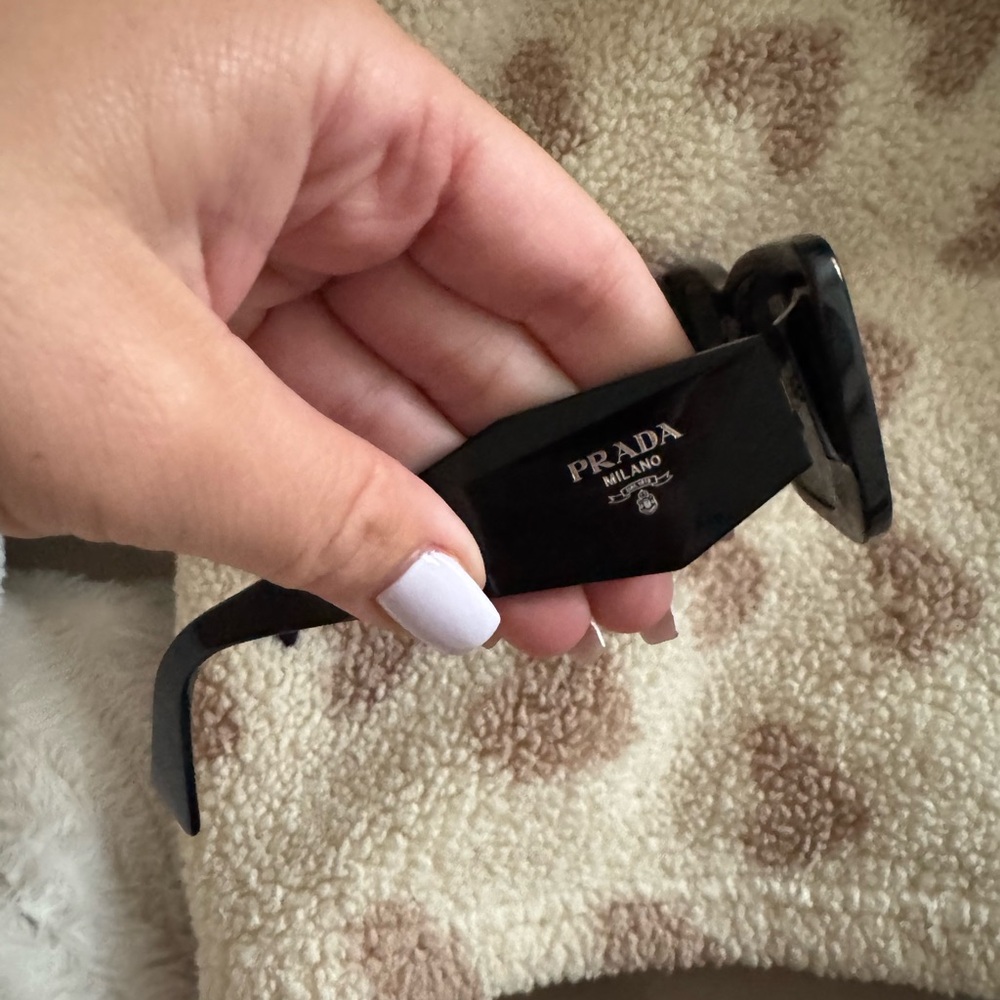 Prada Black and Gray Square Sunglasses - Picture 6 of 9